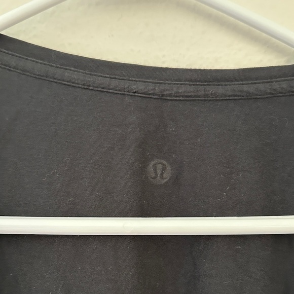 lululemon athletica Classic Black V-Neck Tee - Picture 3 of 4